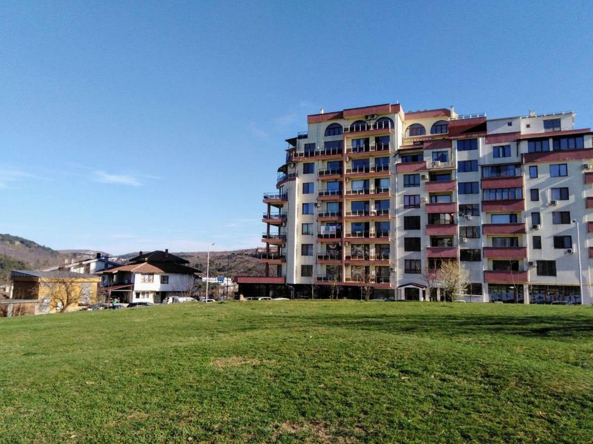 Апартамент "Скален Венец" Veliko Tŭrnovo Exterior foto
